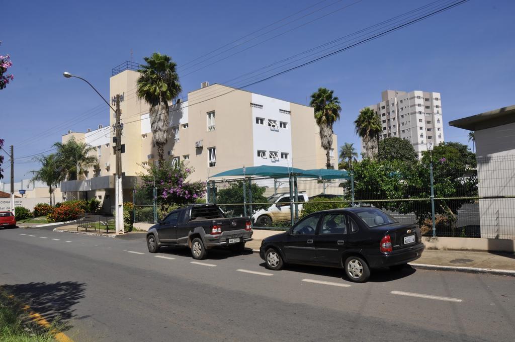 Hotel De Ville Catalão Екстериор снимка