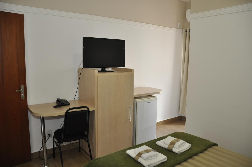 Hotel De Ville Catalão Екстериор снимка